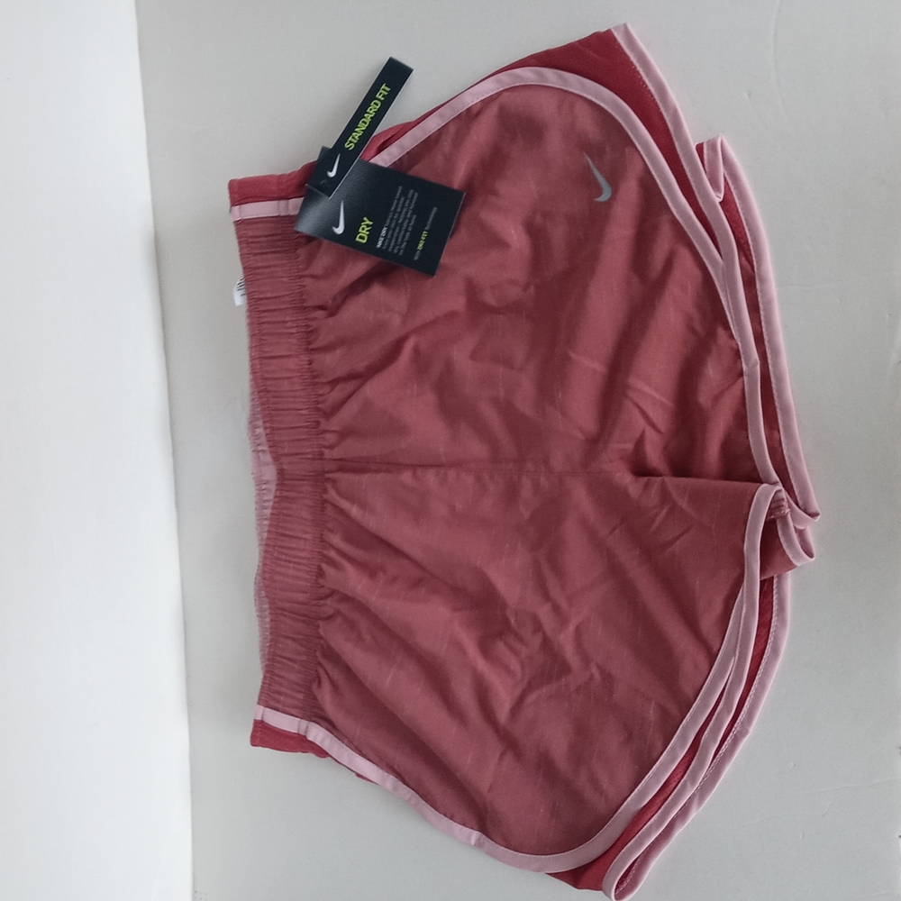 BRAND NEW WMNS NIKE RUNNING SHORT
